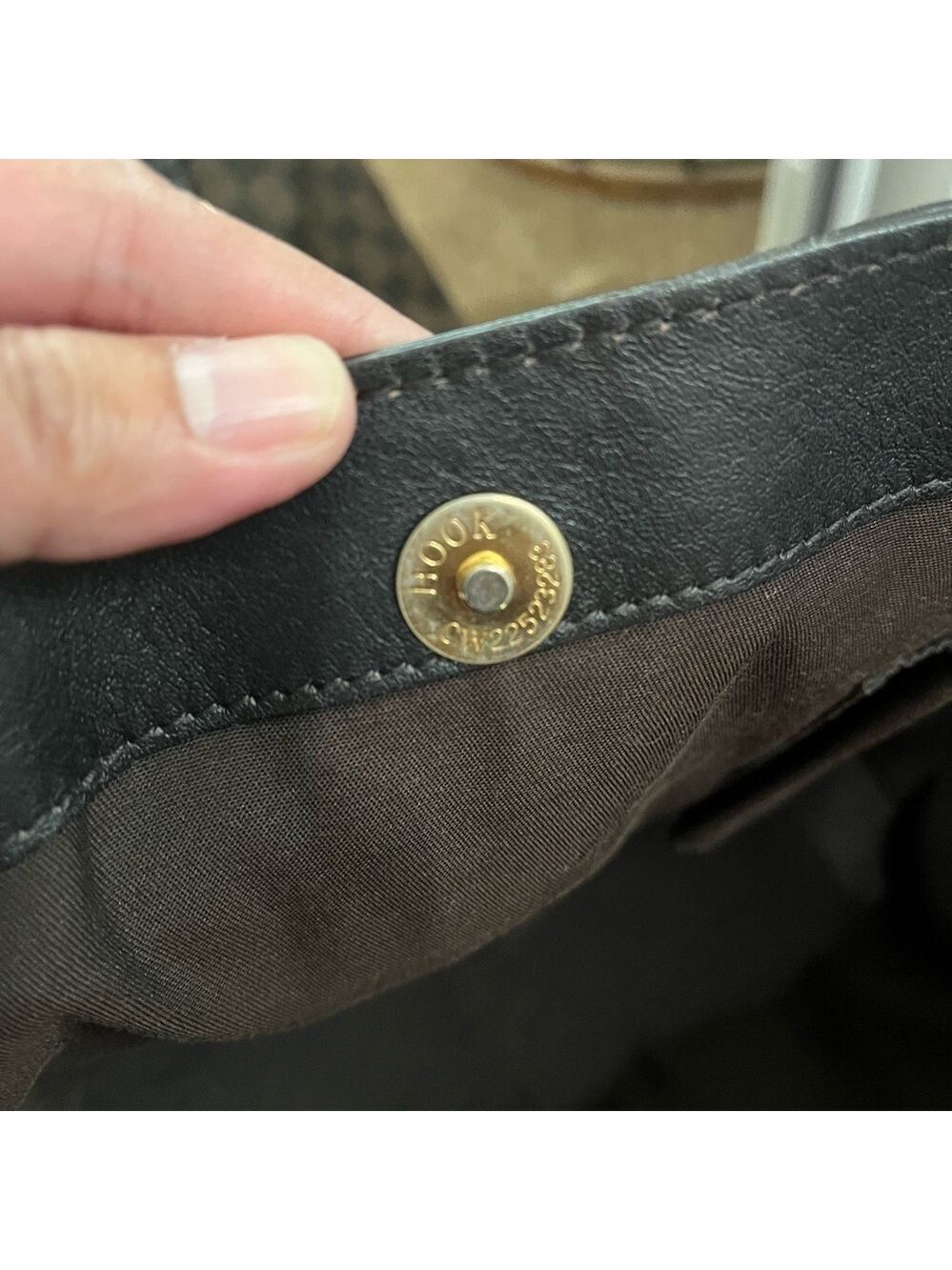 GUCCI GG BROWN CANVAS CREST TOTE - Picture 10 of 15
